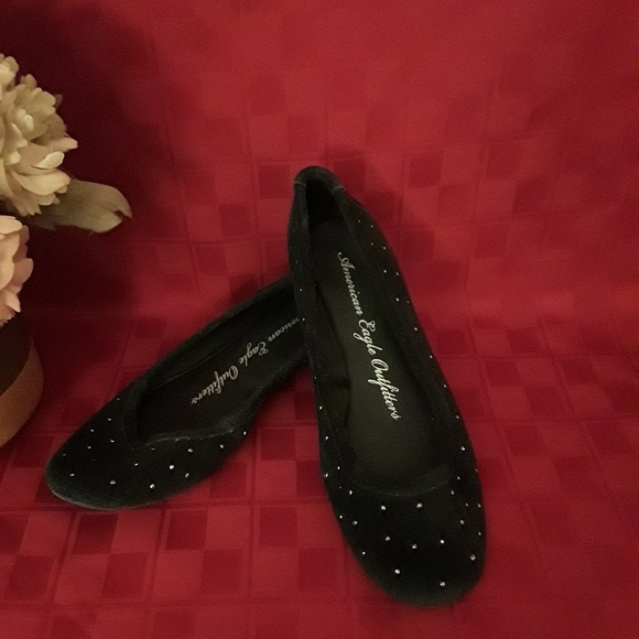NWOT AEO Black Flats - Picture 3 of 6